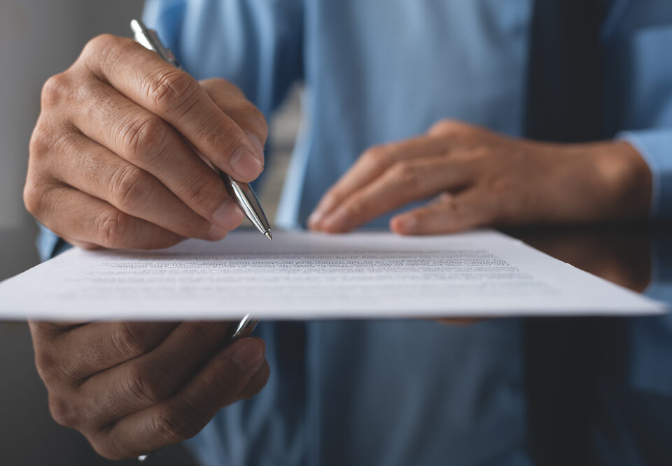 Evitando Barreiras Sanitárias e Alfandegárias: a importância da tradução especializada em contratos e certificados na importação de alimentos